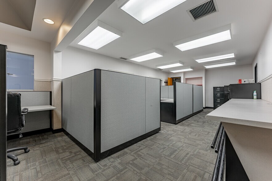 More Photos Of 5430 Saint Charles Rd, Berkeley Office For Sale