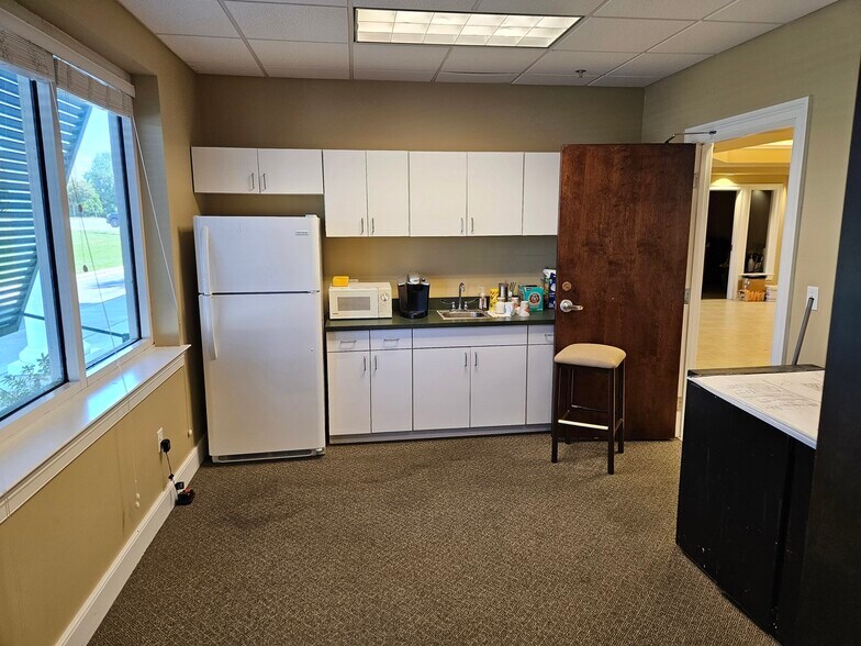 More Photos Of 16901 panama city beach Pky, Panama City Beach Medical For Sale