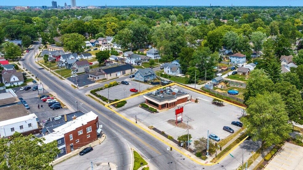 Primary Photo Of 3519 Broadway, Fort Wayne Fast Food For Sale