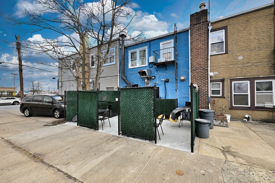 More Photos Of 3116-3118 Long Beach Rd, Oceanside General Retail For Sale