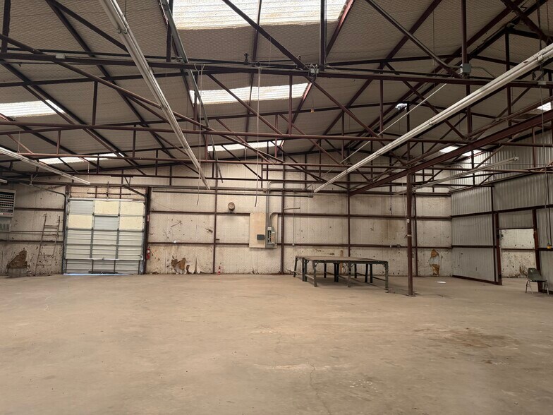 More Photos Of 3224 Industrial Dr, Wichita Falls Manufacturing For Lease