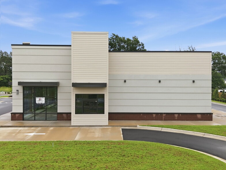 More Photos Of 2620 Dickinson Ave, Greenville Storefront For Lease