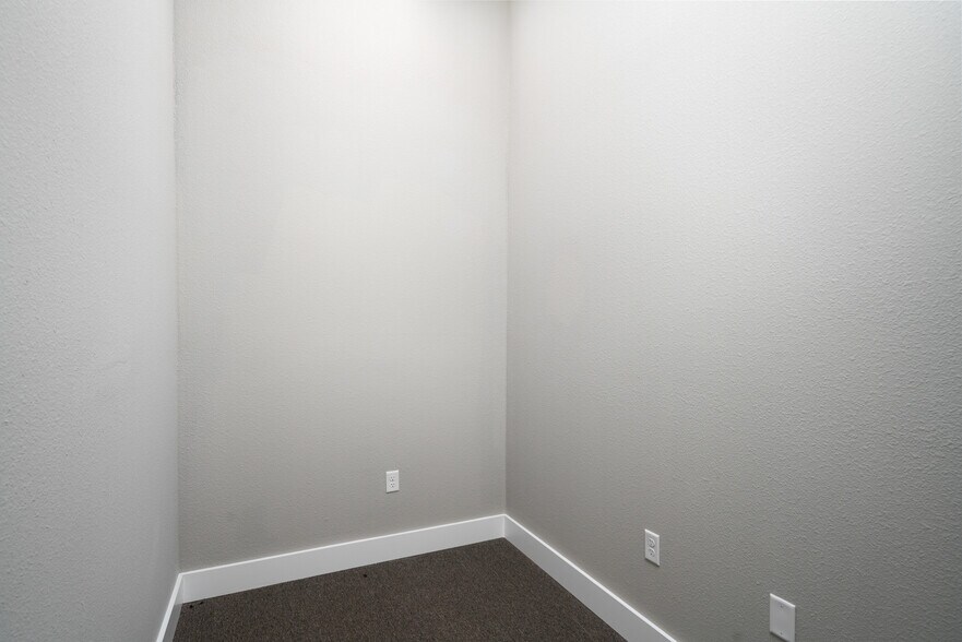 More Photos Of 1400 N Coit Rd, McKinney Medical For Sale