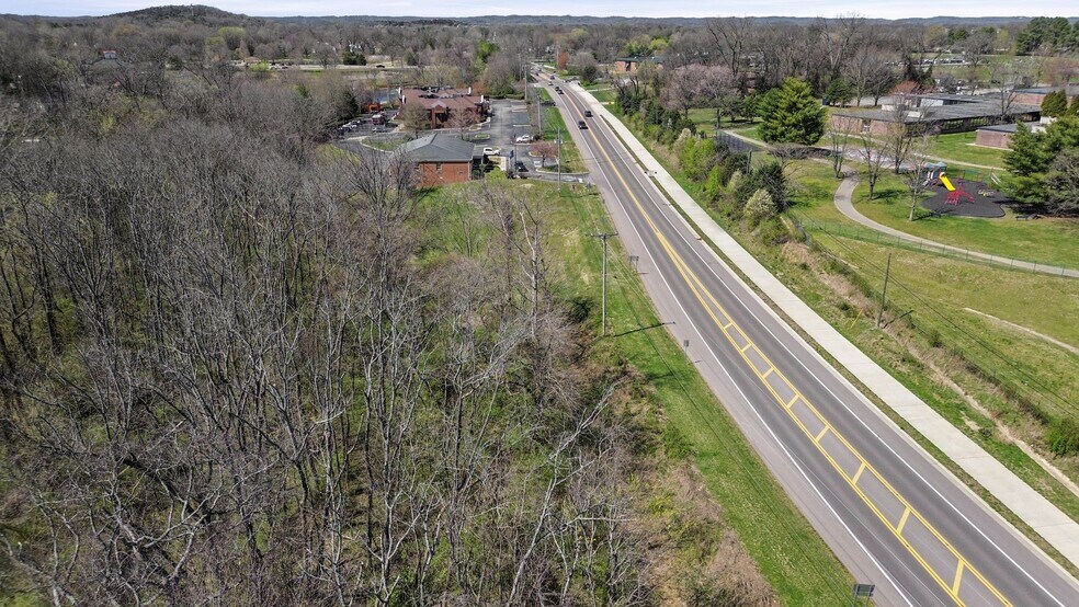 More Photos Of 507 New Highway 96 W, Franklin Medical For Sale