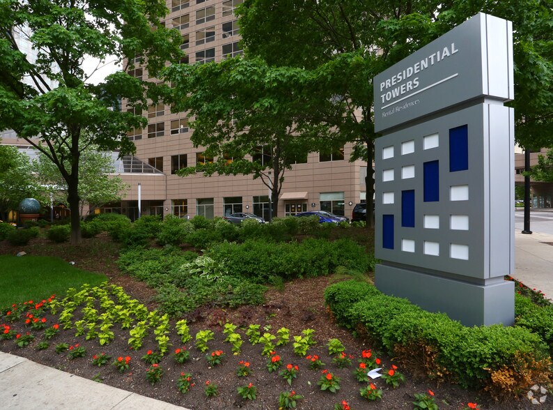 More Photos Of 555 W Madison St, Chicago Apartments For Lease