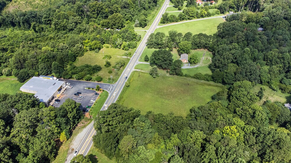 More Photos Of 950 Totten Rd, Gibsonville Freestanding For Sale
