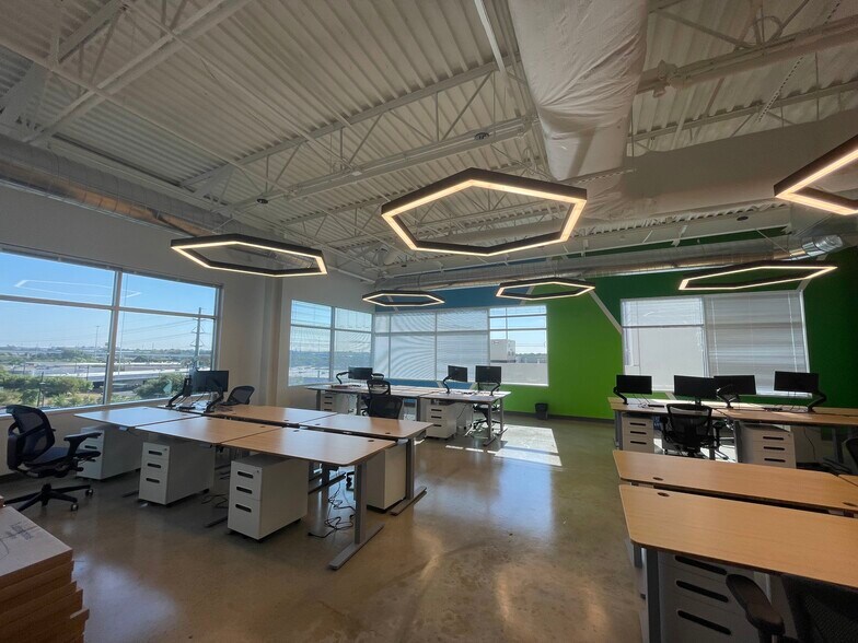 More Photos Of 8611 N Mo Pac Expy, Austin Medical For Lease