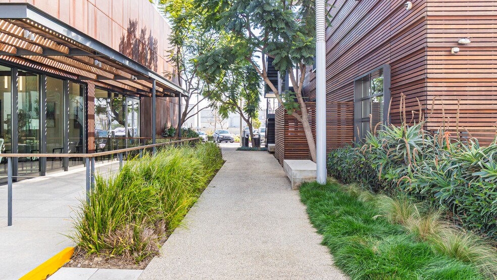 More Photos Of 701-723 N Douglas St, El Segundo Loft Creative Space For Lease