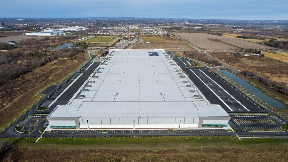 More Photos Of 537 E Kingston Rd, Ajax Distribution For Lease