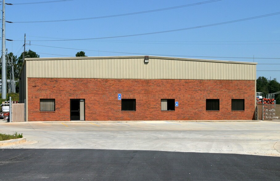 More Photos Of 3450 Novis Pt NW, Acworth Warehouse For Lease