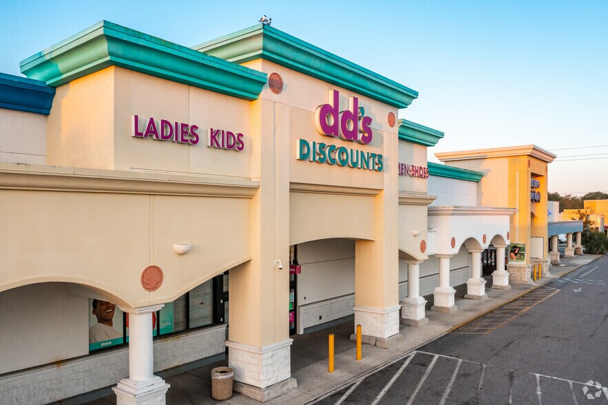 More Photos Of 2211-2329 E Hillsborough Ave, Tampa Unknown For Lease