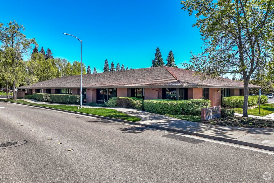 More Photos Of 1700 Eureka Rd, Roseville Office For Sale