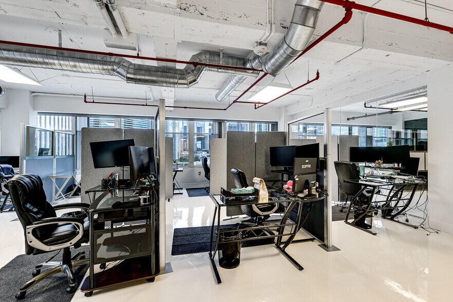 More Photos Of 14 NE 1st Ave, Miami Office For Sale