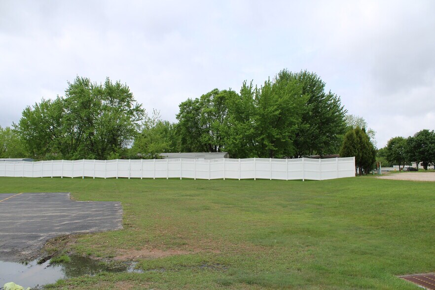 More Photos Of 333 Prospect Ave, North Fond Du Lac Land For Lease