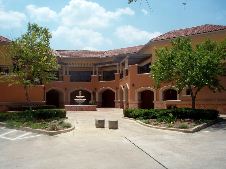 More Photos Of 10001 Westheimer Rd, Houston Unknown For Lease