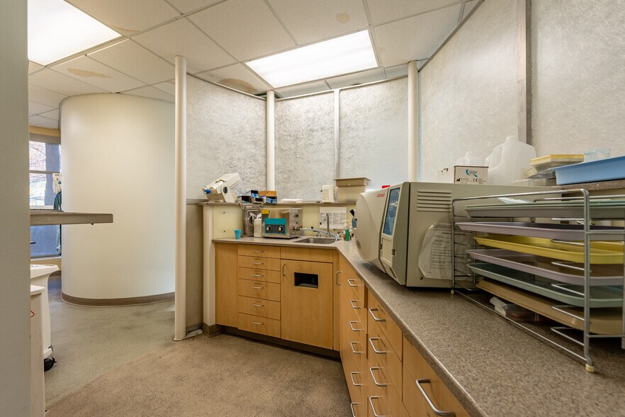 More Photos Of 875 N Milwaukee Ave, Chicago Storefront Retail Residential For Sale