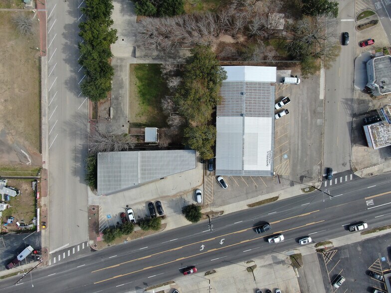 More Photos Of 202 N Frazier St, Conroe Freestanding For Sale