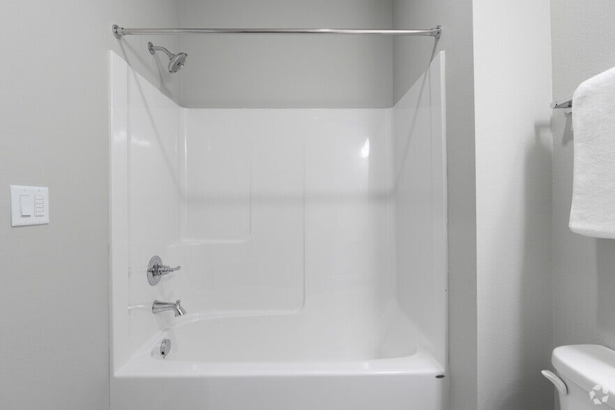 More Photos Of 421 NE 80th Ave, Hillsboro Apartments For Sale