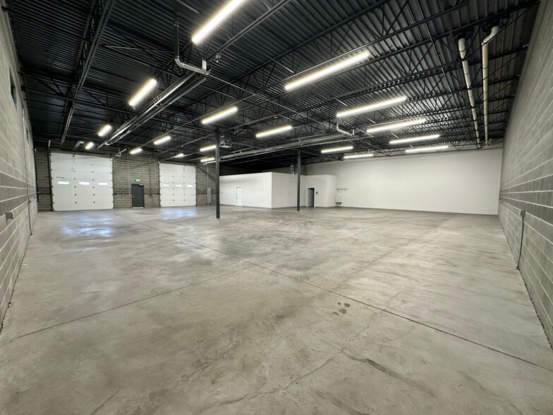More Photos Of 340 N Kays Dr, Kaysville Flex For Lease