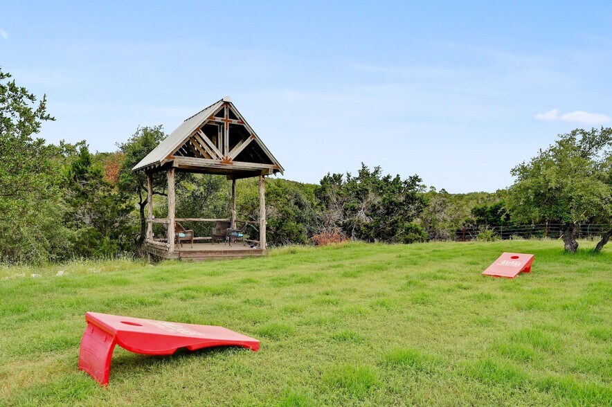 More Photos Of 7400 McGregor Ln, Dripping Springs Hotel For Sale