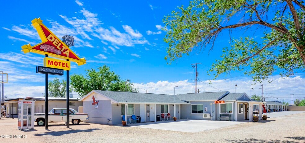 More Photos Of 2141 W 3rd St, Winslow Hotel For Sale