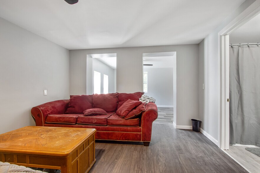 More Photos Of 6980 Nash Rd, North Tonawanda Apartments For Sale
