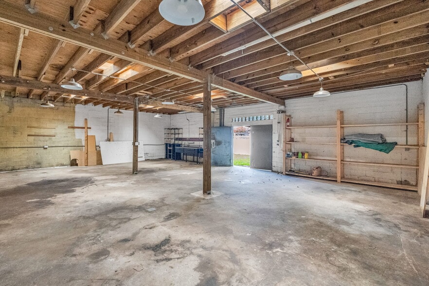 More Photos Of 1425 Walnut St, Jacksonville Freestanding For Sale