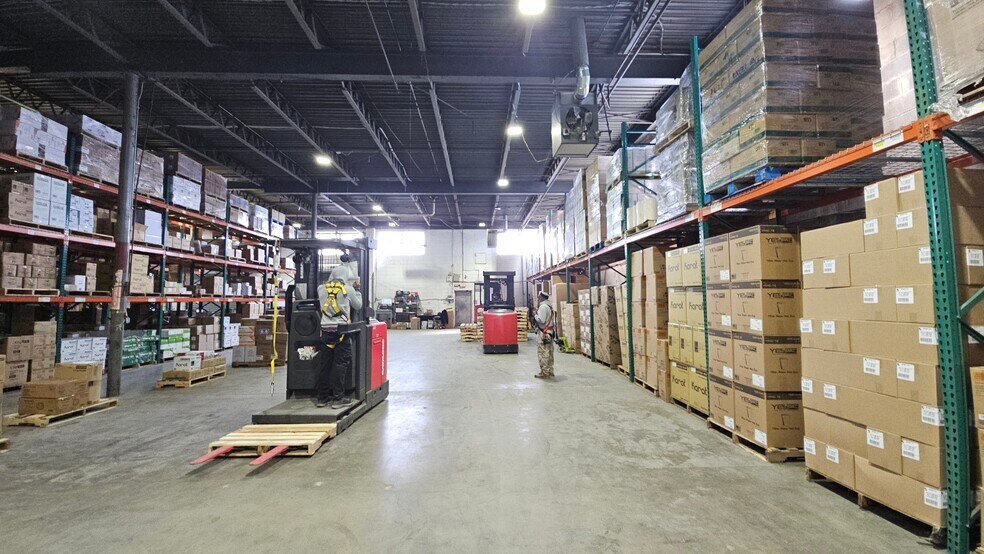 More Photos Of 707 Commercial Ave, Carlstadt Warehouse For Lease