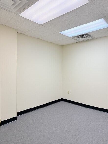 More Photos Of 731 James St, Syracuse Office Residential For Lease