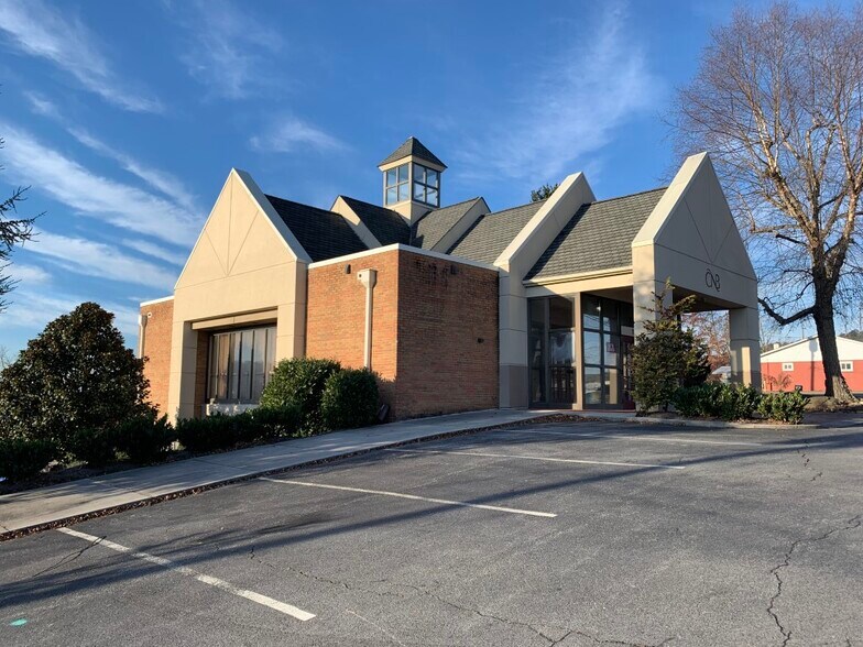 More Photos Of 10225 Chapman Hwy, Seymour Medical For Lease