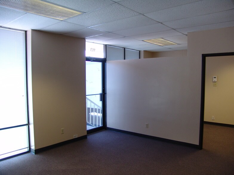 More Photos Of 10203 Kotzebue St, San Antonio Industrial For Sale