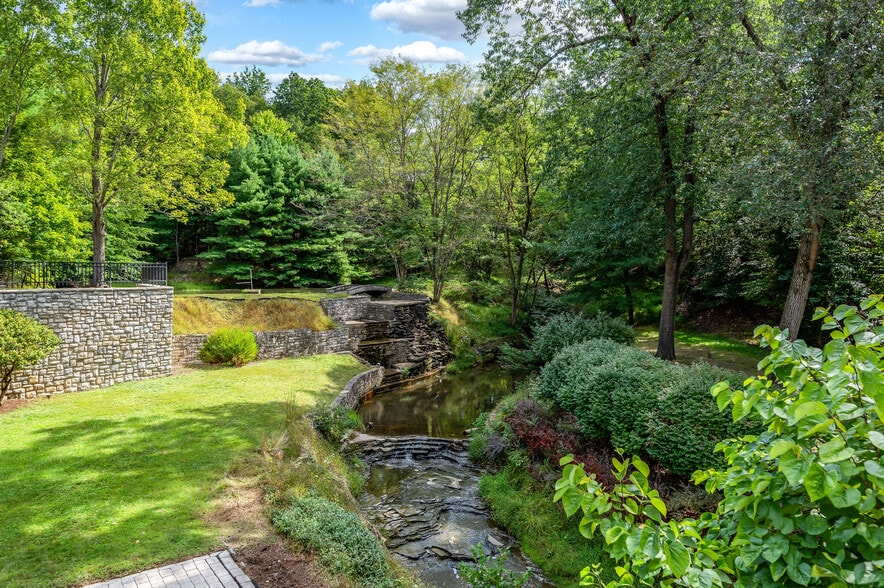 More Photos Of 1700 Forker Blvd, Hermitage Specialty For Sale