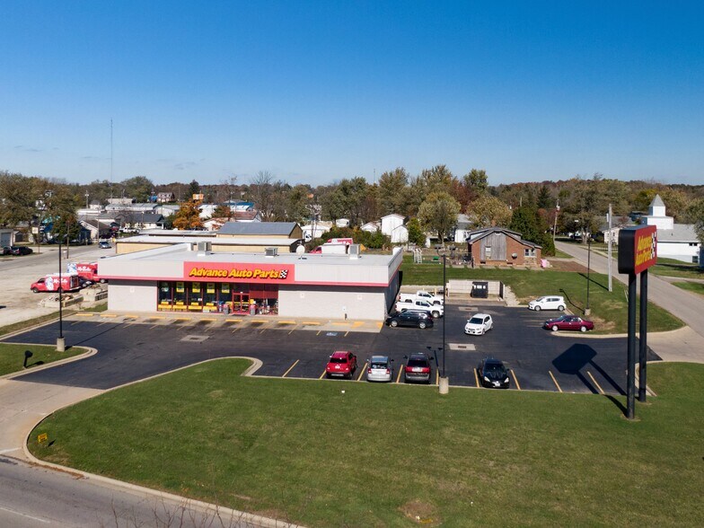 More Photos Of 976 W 4th St, Mansfield Freestanding For Lease