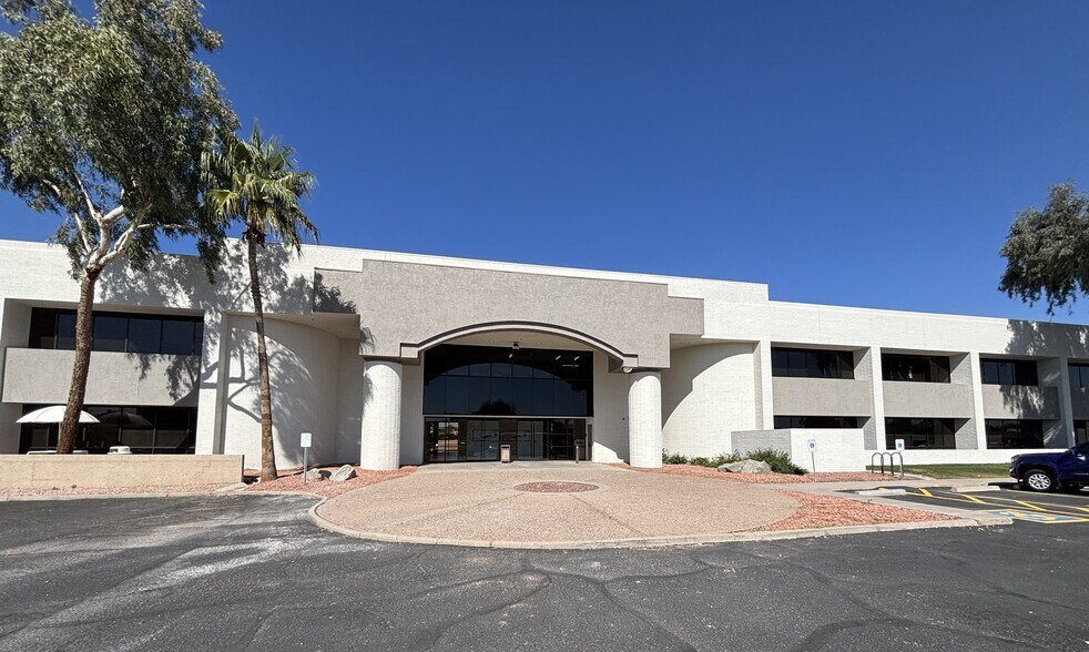 More Photos Of 8283 N Hayden Rd, Scottsdale Office For Lease