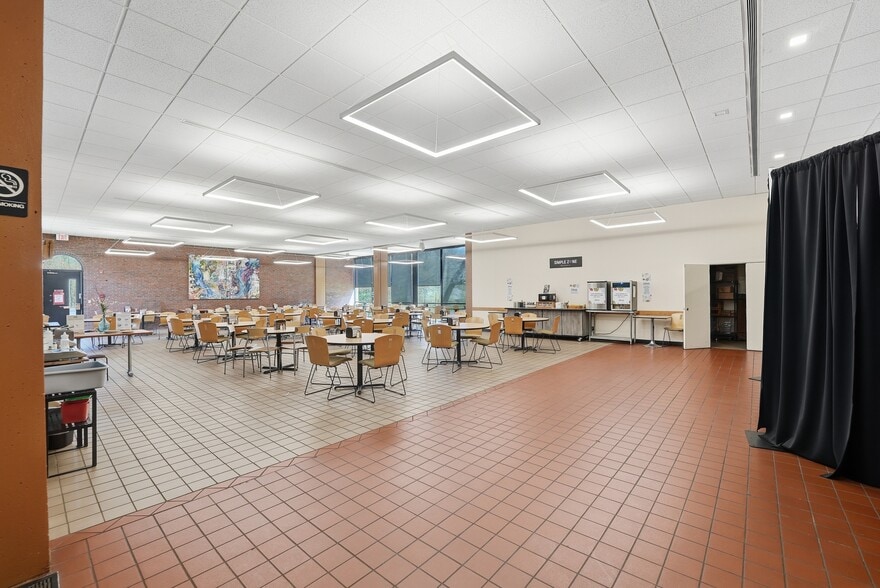 More Photos Of 893 West St, Amherst Schools For Sale