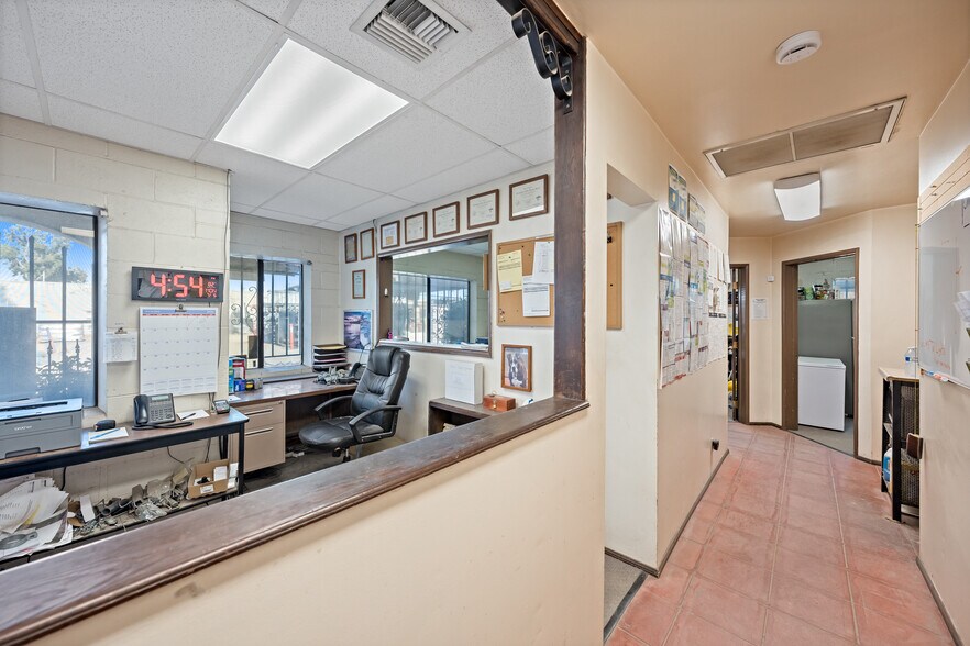 More Photos Of 8464 Garvey Ave, Rosemead Contractor Storage Yard For Sale