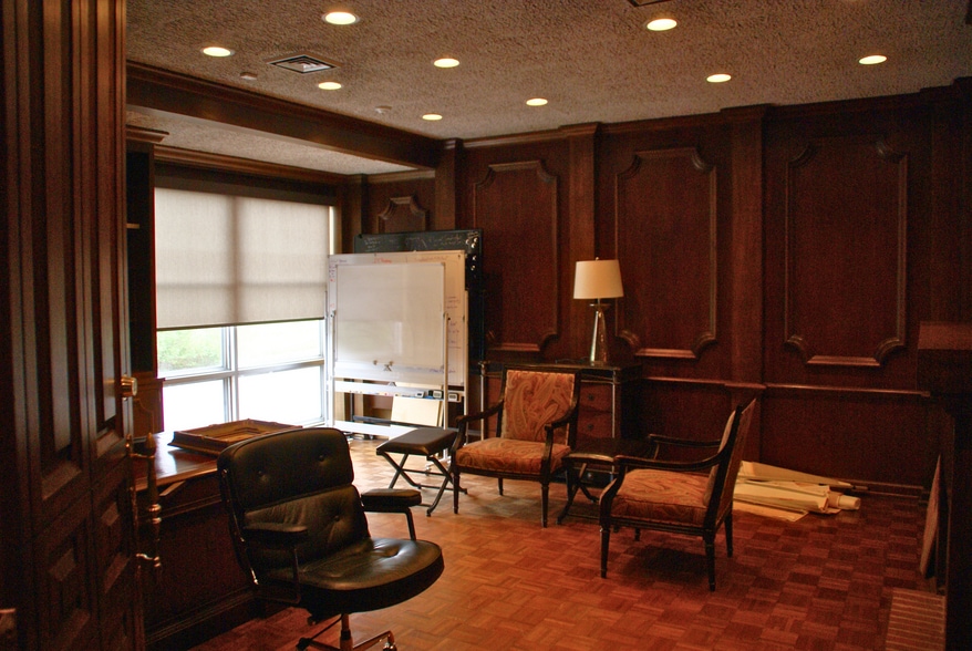 More Photos Of 2730 E 62nd St, Indianapolis Office For Sale