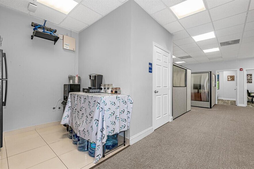 More Photos Of 7301 Wiles Rd, Coral Springs Medical For Sale