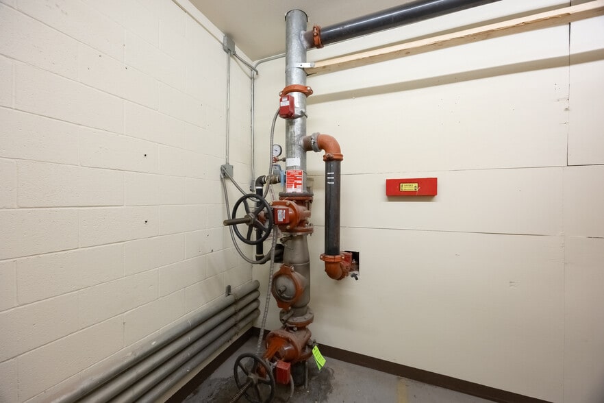 More Photos Of 901 SW 4th Ave, Amarillo Warehouse For Lease