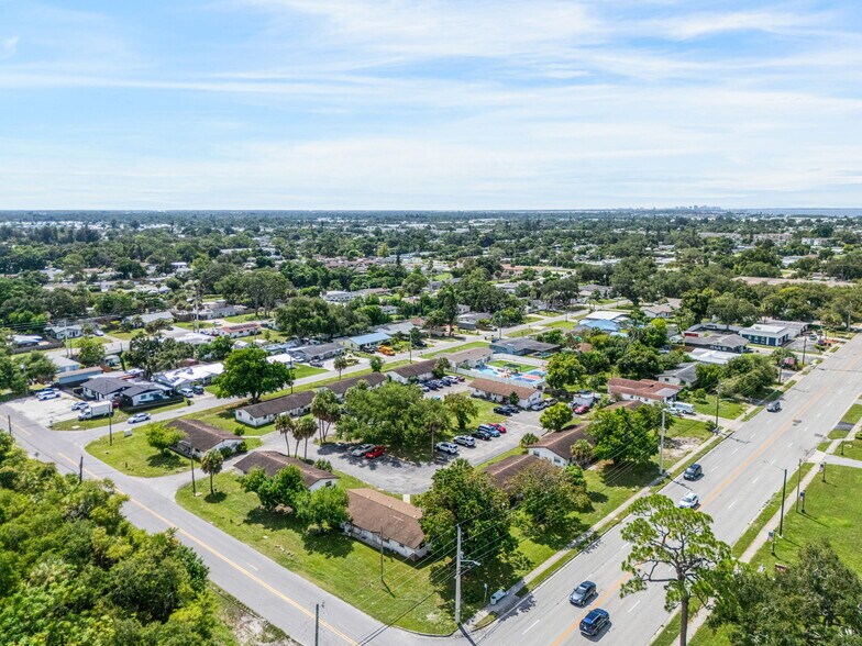 Primary Photo Of 5518 25th St W, Bradenton Apartments For Sale