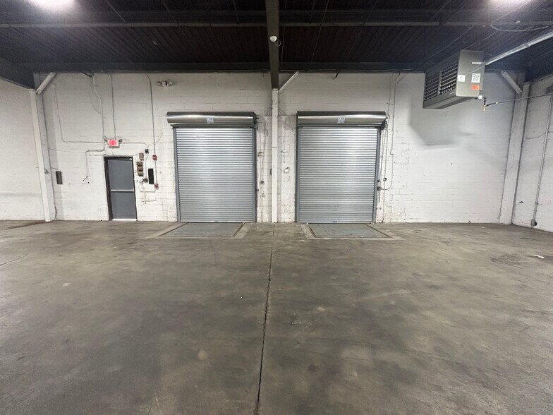 More Photos Of 178 Commerce Rd, Carlstadt Manufacturing For Sale