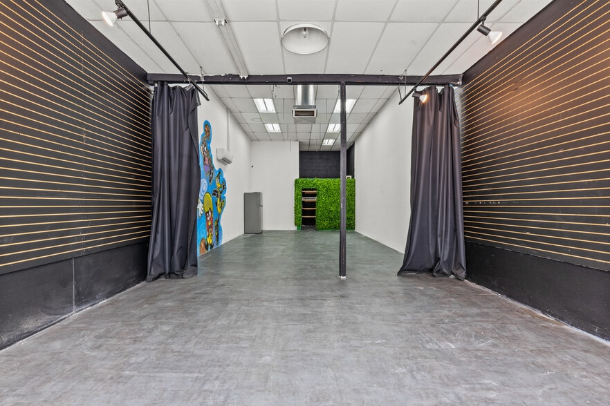 More Photos Of 204 E 11th St, Los Angeles General Retail For Sale