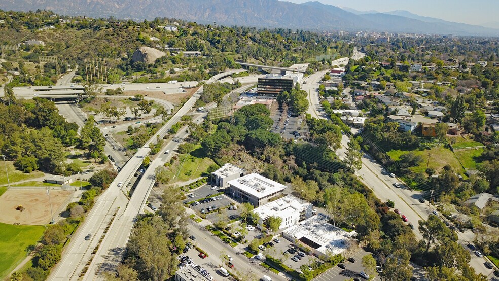 More Photos Of 7462 N Figueroa St, Los Angeles Office For Lease