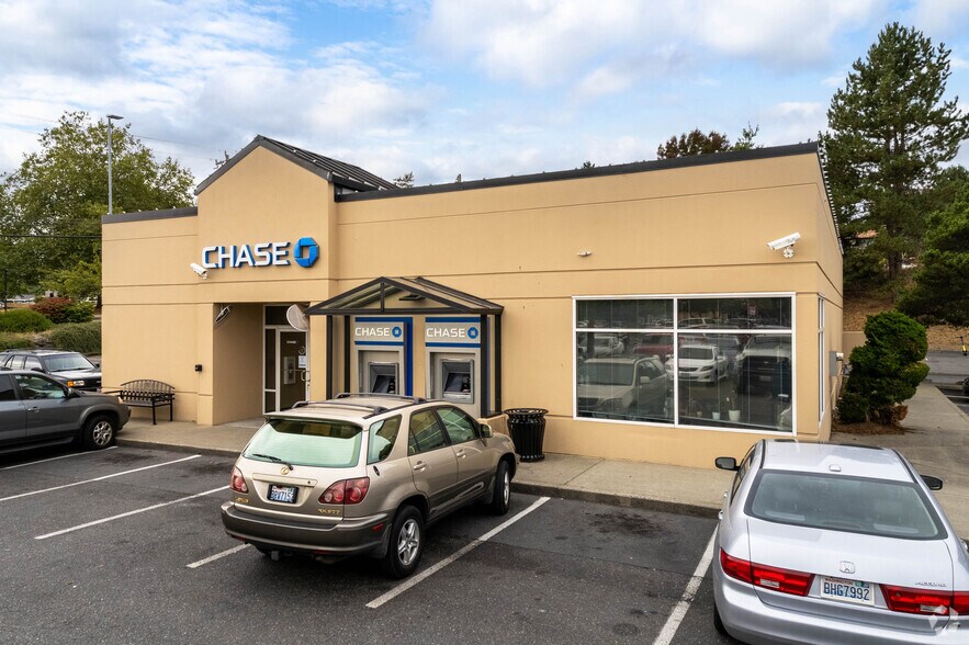 More Photos Of 2600 SW Barton St, Seattle Unknown For Sale