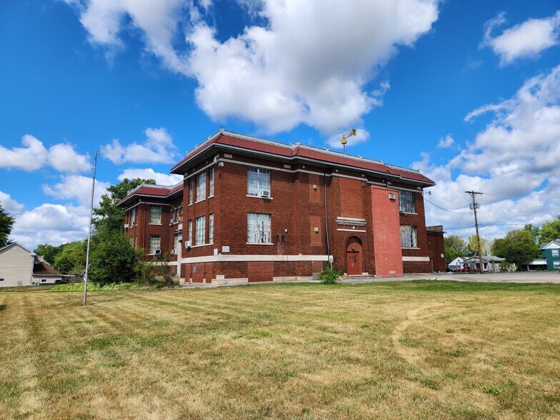 More Photos Of 578 E Market St, Xenia Office For Sale