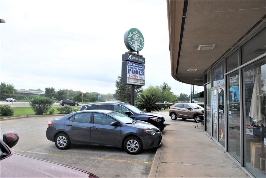 More Photos Of 20551 N I-45, Spring Unknown For Lease