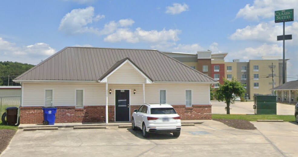 More Photos Of 270-290 James Asbury Dr, Cleveland Office For Sale