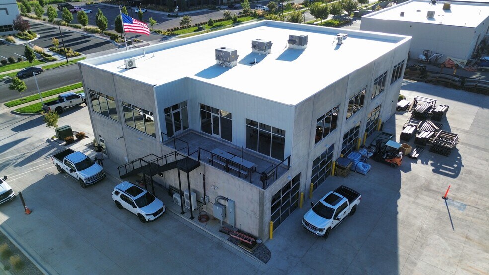 More Photos Of 2208 W 700 S, Springville Light Manufacturing For Sale