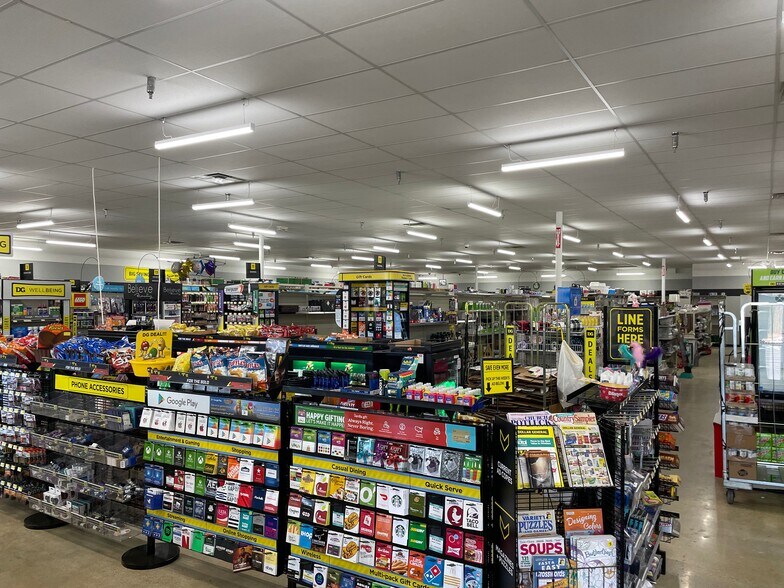 More Photos Of 1207 S Meridian St, Greenfield Storefront For Sale