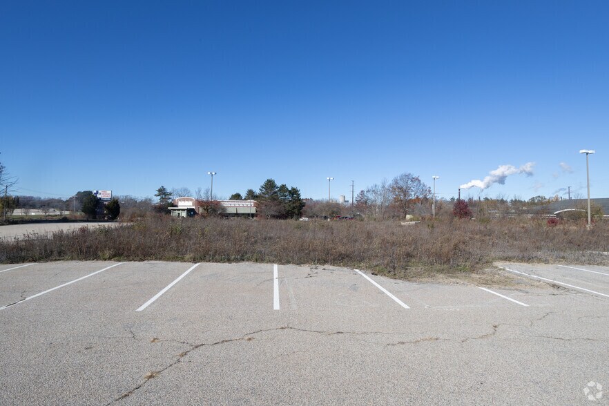 More Photos Of 5 Piscataqua Dr, Newington Land For Lease